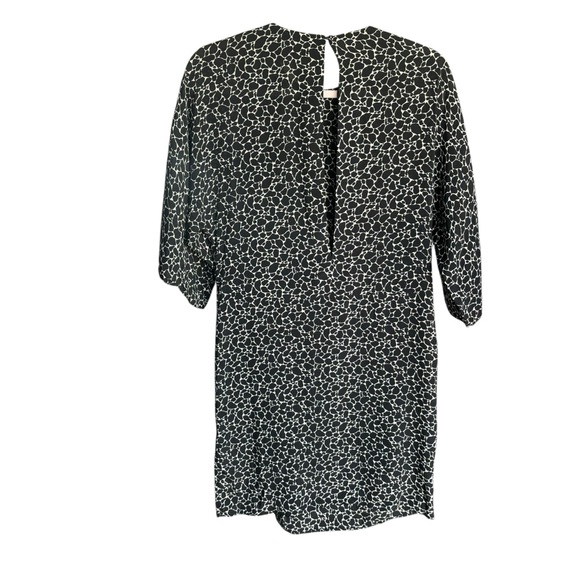 Closed Dress - Picture 4 of 8